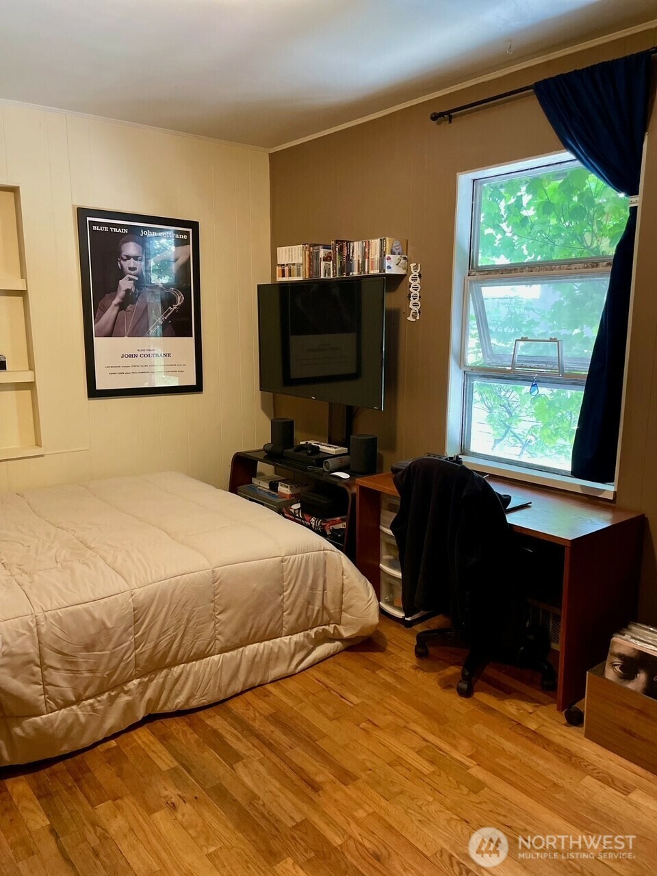 Property Photo: 10202 1st Avenue NW WA 98177