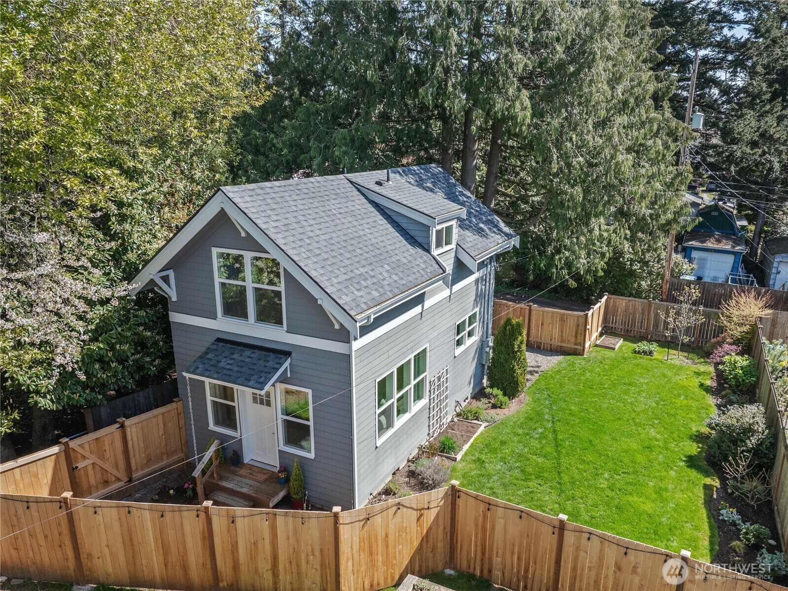 Property Photo: 9716 A Dayton Avenue N WA 98103