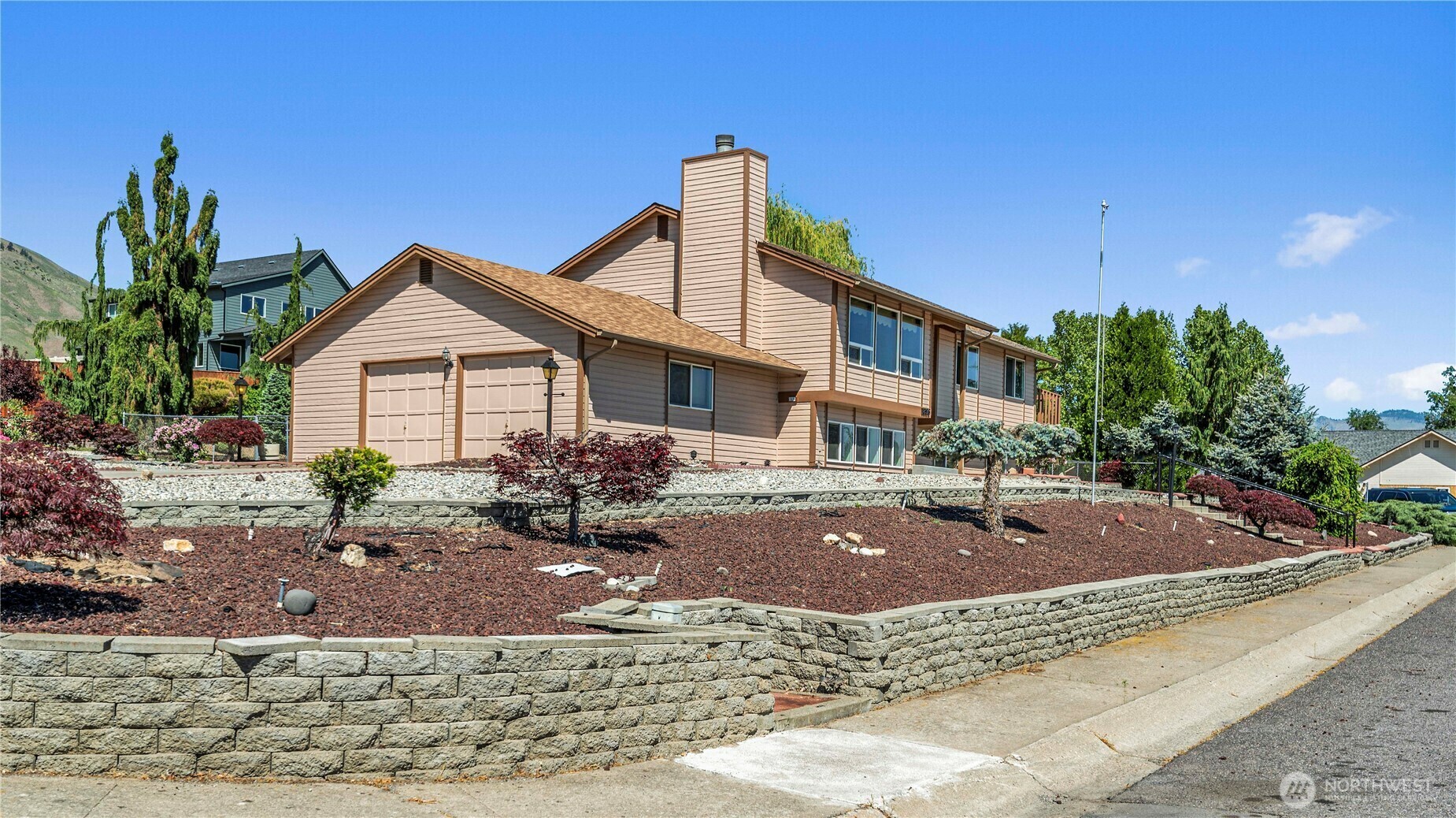 Property Photo: 1836 Jefferson St. WA 98801