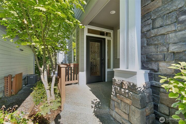 Property Photo: 12601 Sunbreak Way NE WA 98053