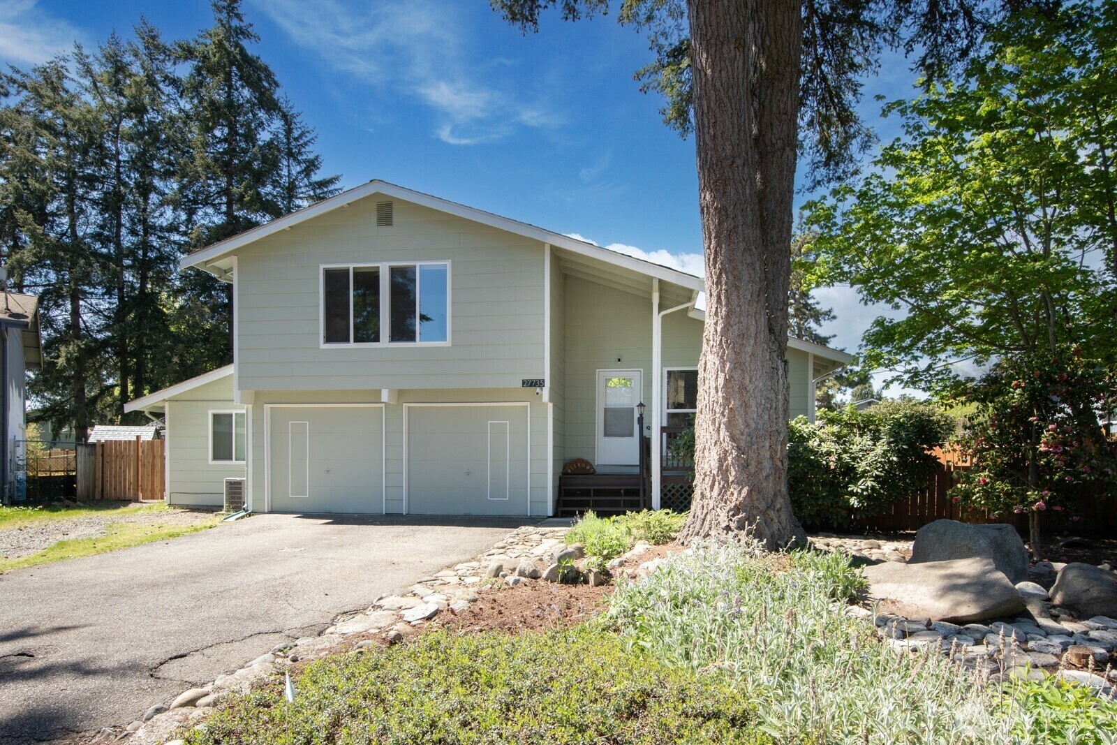 Property Photo: 27735 168th Avenue SE WA 98042