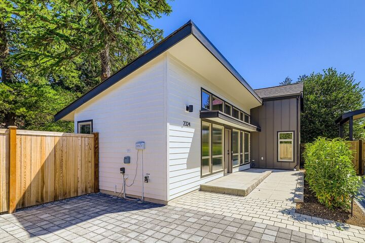 Property Photo:  2324 NE 128th Street  WA 98125 