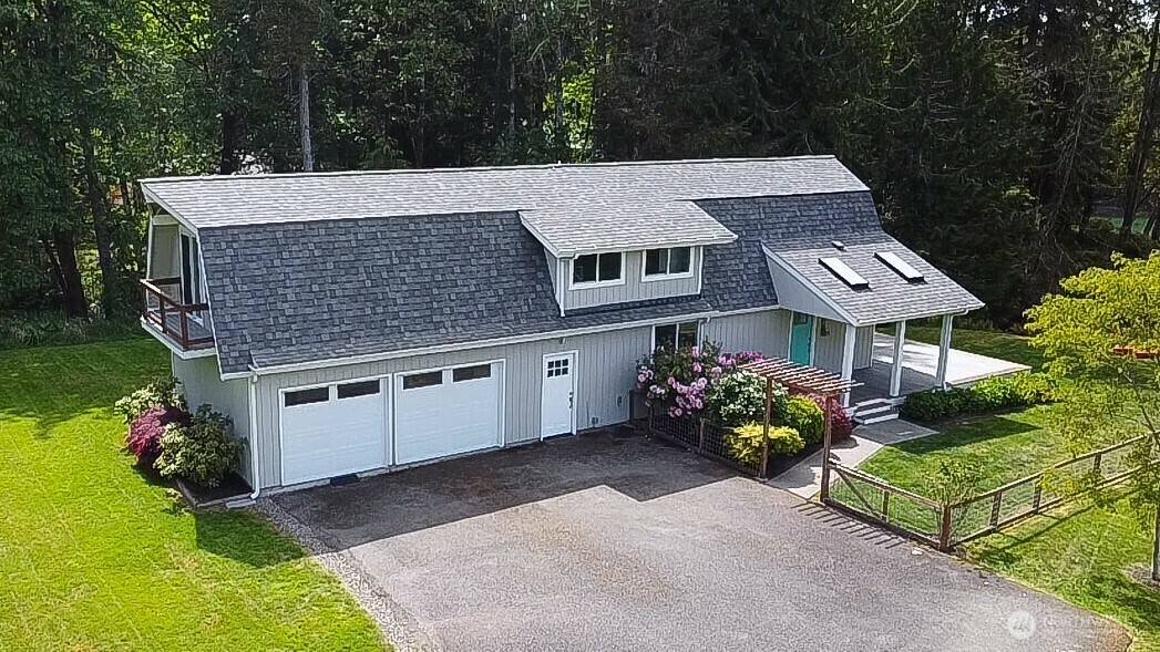 Property Photo: 41 SE Wildcat Cove Road WA 98584