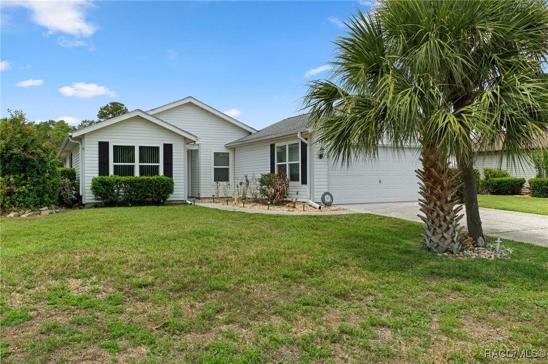 Property Photo: 178 N Golf Harbor Path FL 34450