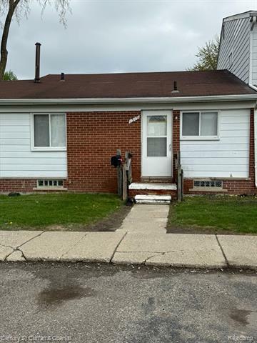 Property Photo: 1349 Cherrylawn Drive MI 48340