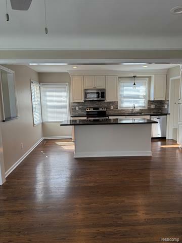 Property Photo: 800 Cambridge Road MI 48072