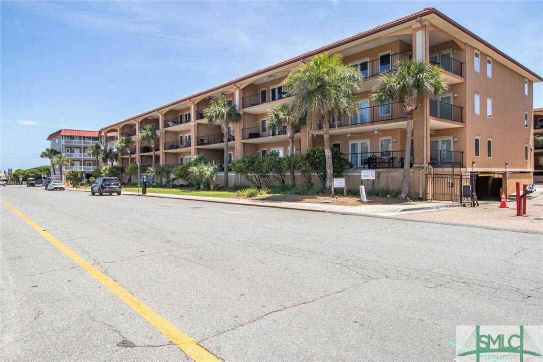 Property Photo:  3 15th Street 305  GA 31328 