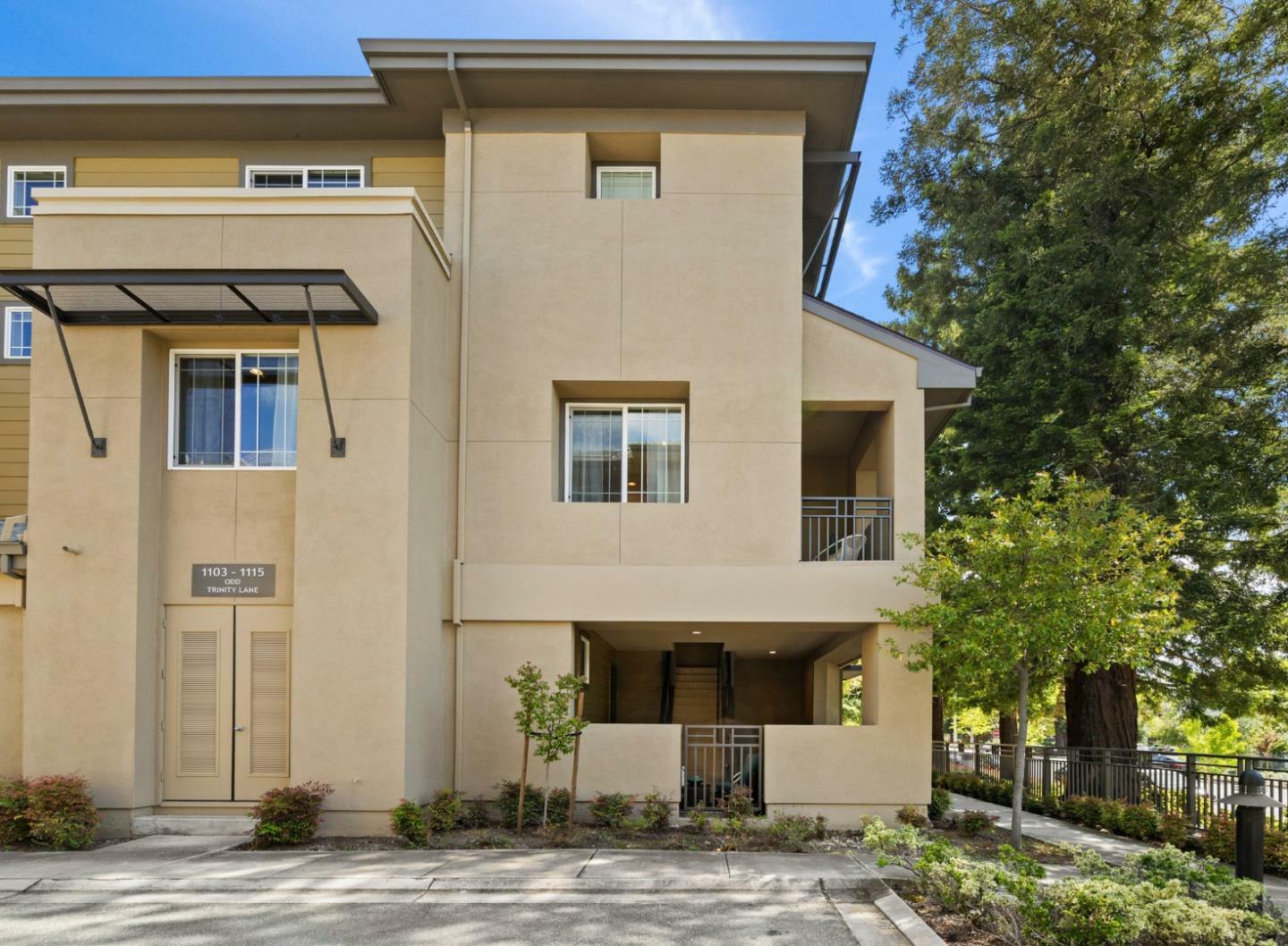 Property Photo: 1113 Trinity Lane CA 94303
