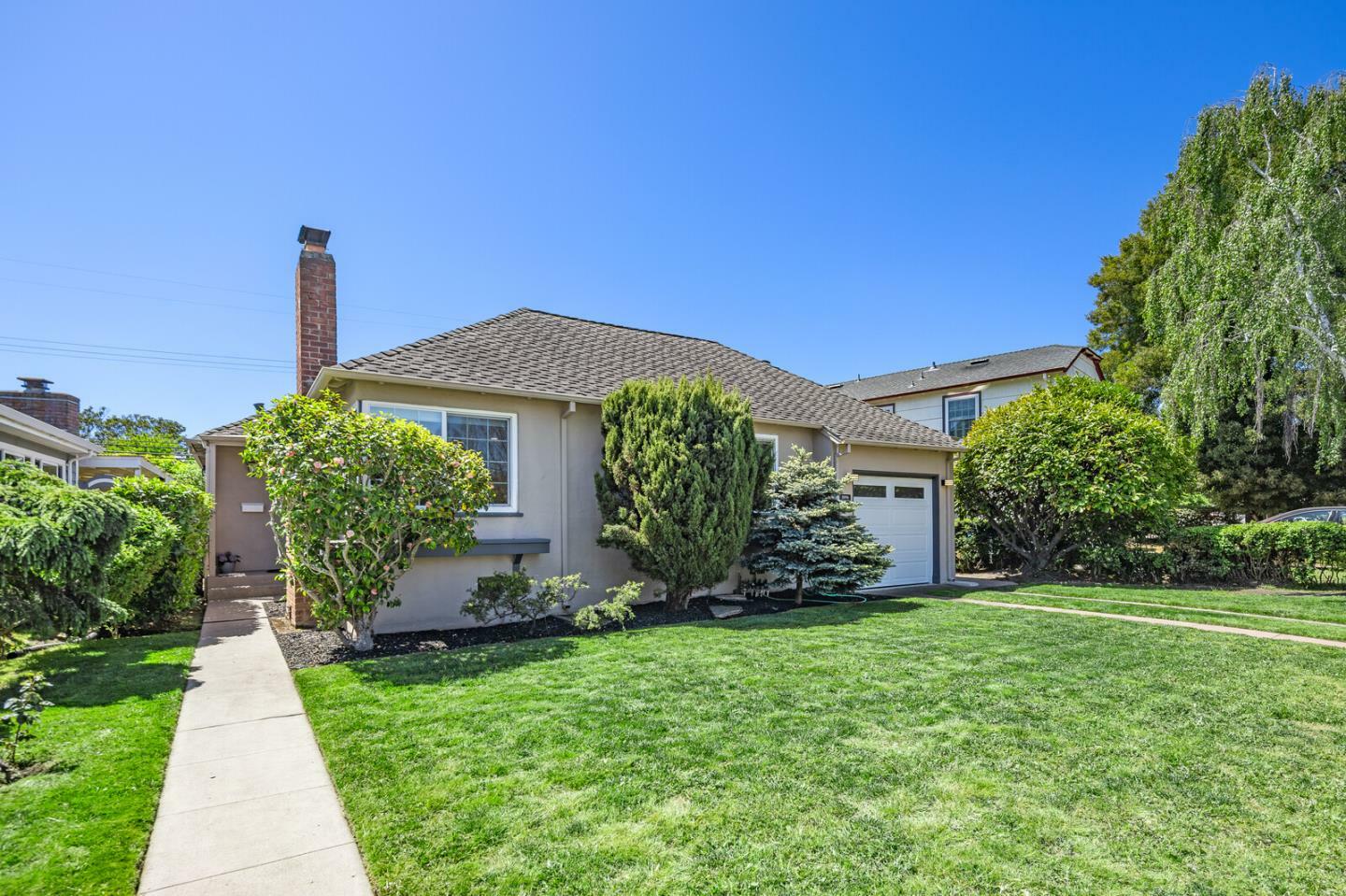 Property Photo: 1096 Hawthorne Drive CA 94402