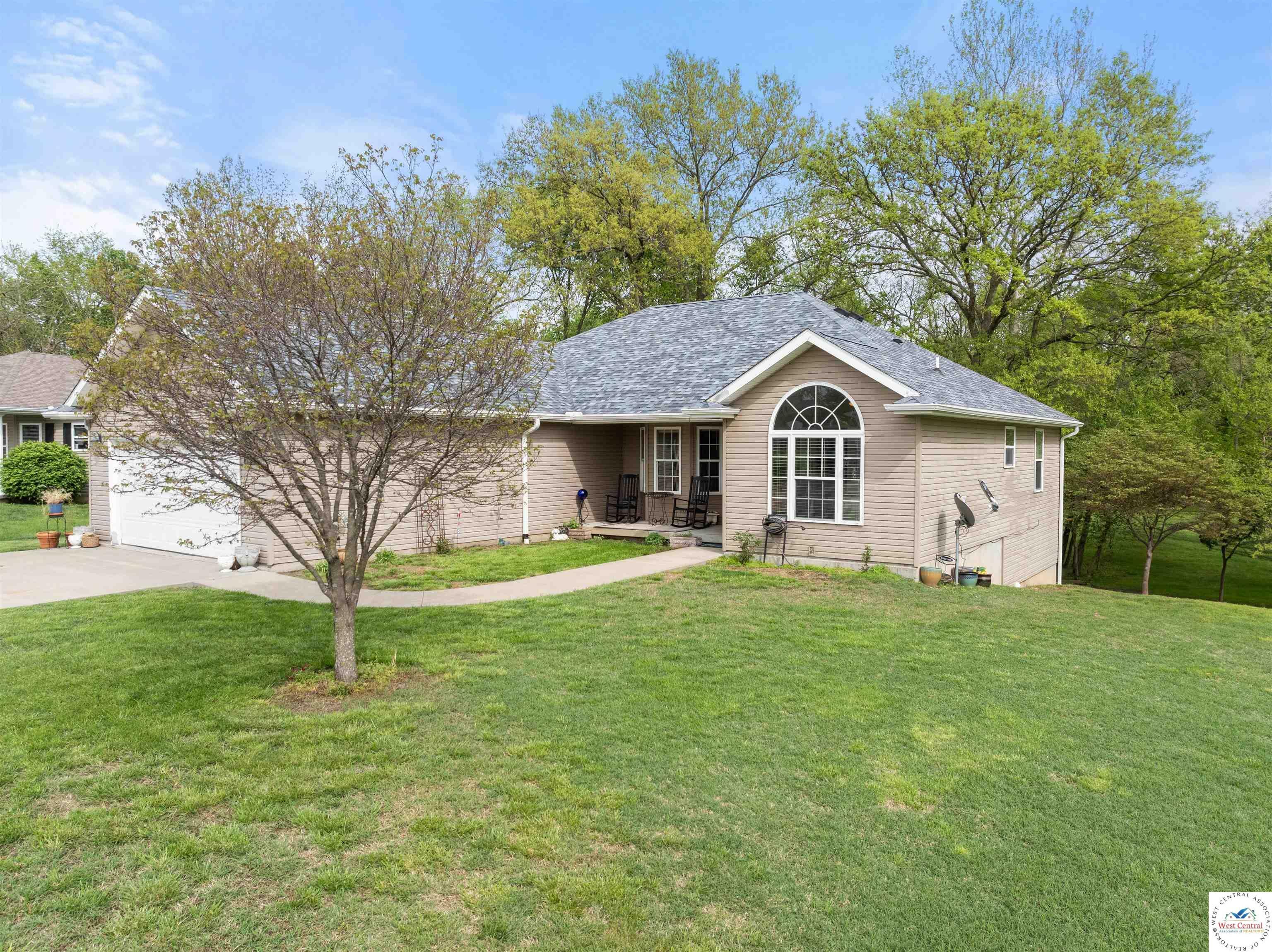 Property Photo: 1814 Apple Tree MO 65301