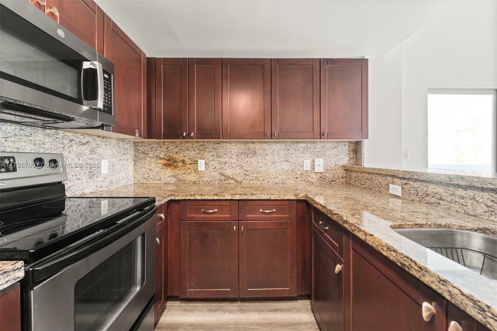 Property Photo: 2740 SW 28th Ter 408 FL 33133