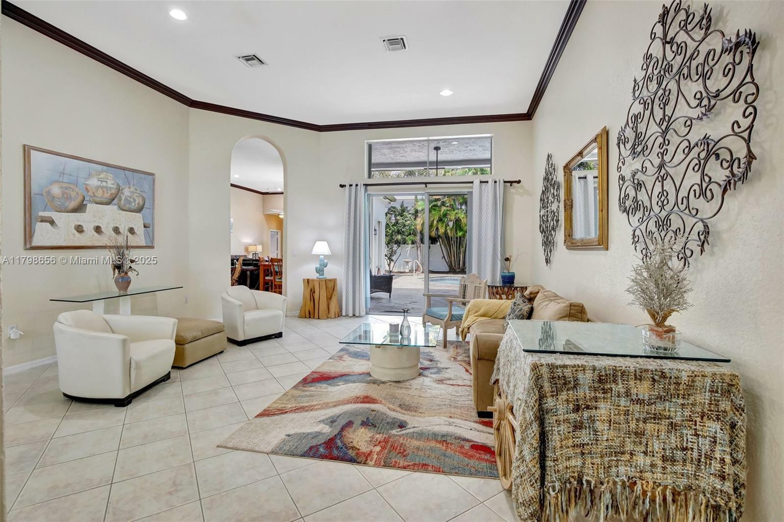 Property Photo: 975 SW 159th Ln FL 33027