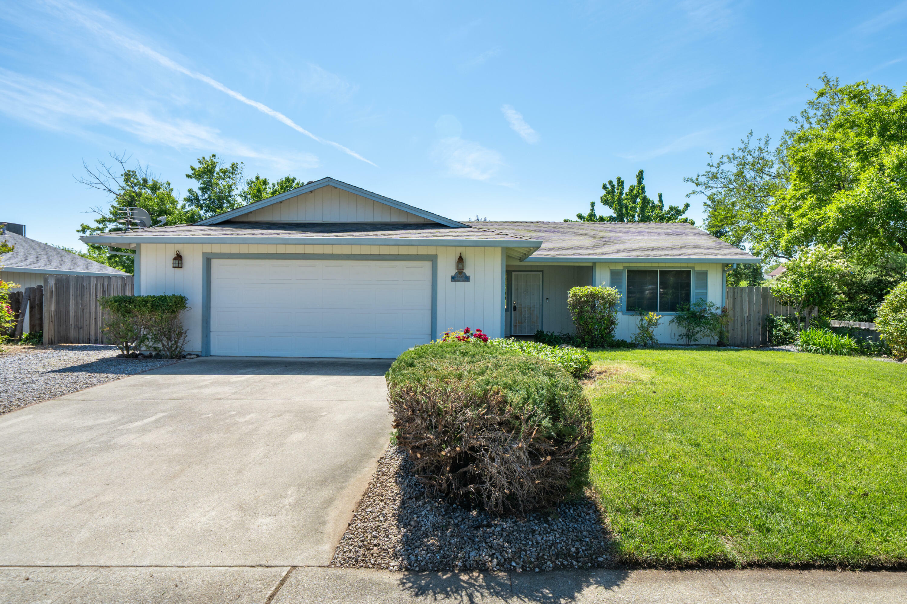 3559 Auburn Drive  Redding CA 96001 photo
