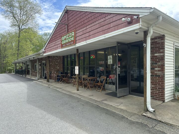 Property Photo:  497 Winthrop Road  CT 06417