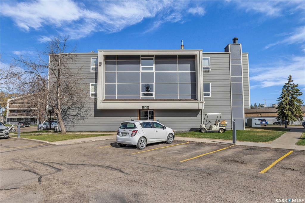 Property Photo: 425 115th Street E 921 SK S7N 2E5
