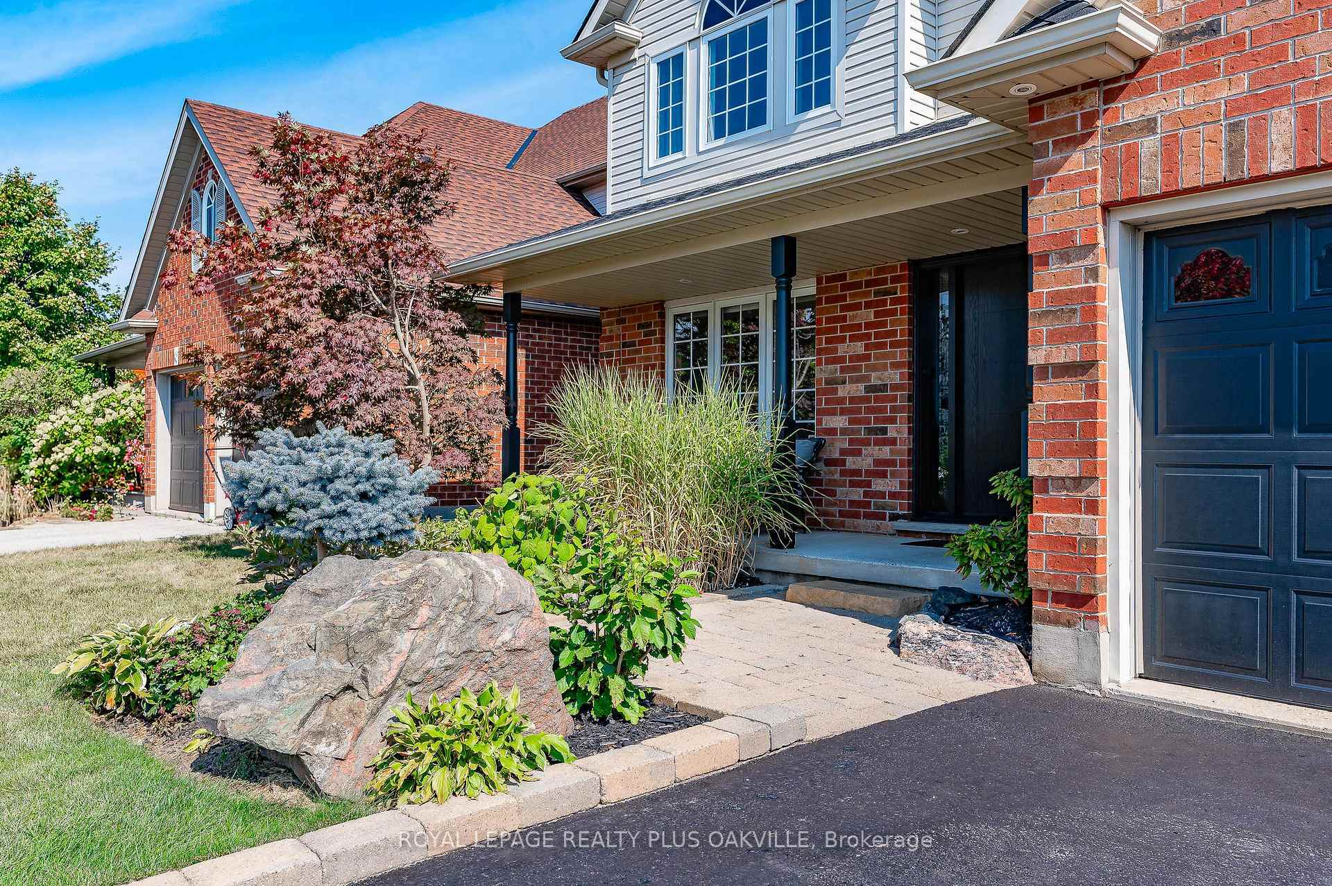 Photo de la propriété: 23 Dawkins Crescent ON L7J 2Z4