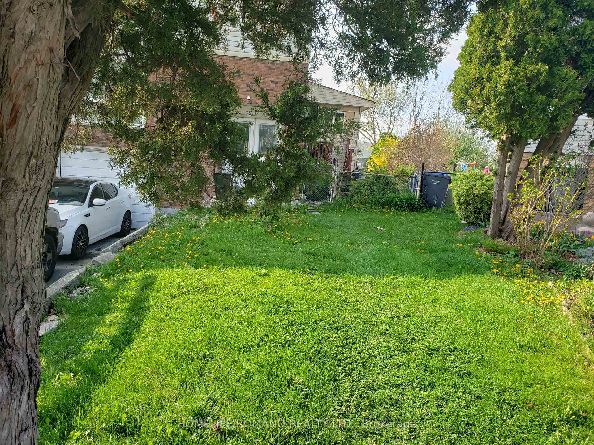 Photo de la propriété: 3803 Keenan Crescent ON L4T 3M1