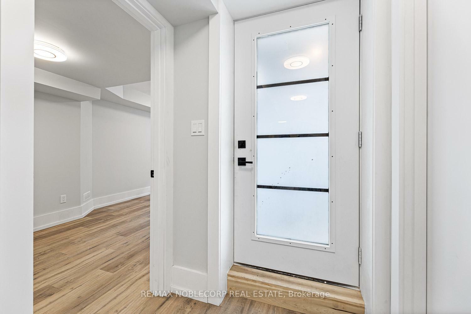 Photo de la propriété: 108 Enderby Road 4 ON M4E 2S5