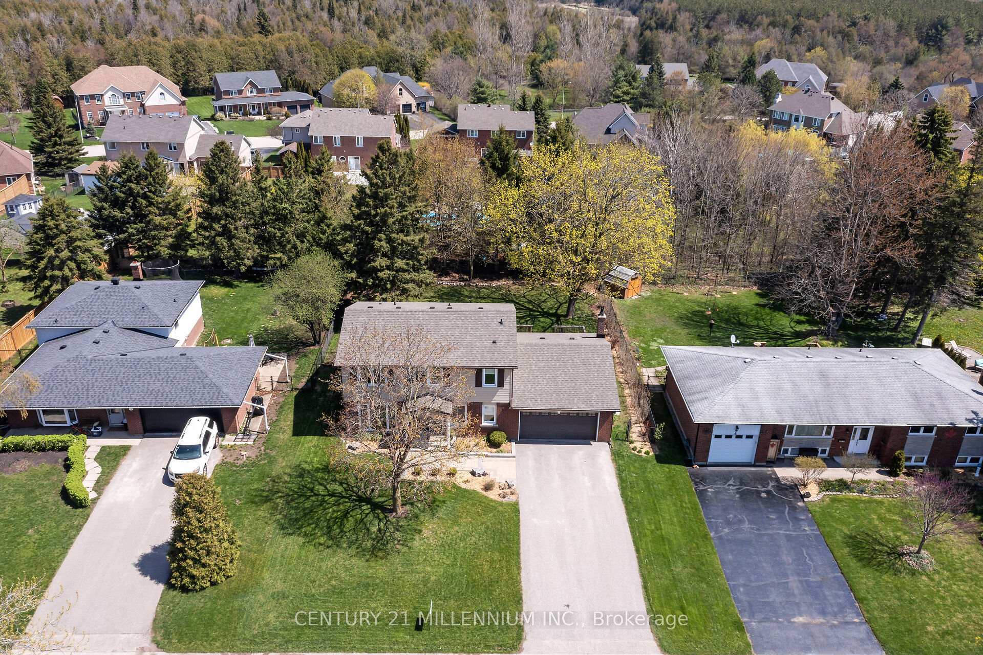 Property Photo: 92 Waterford Drive ON N0B 1T0