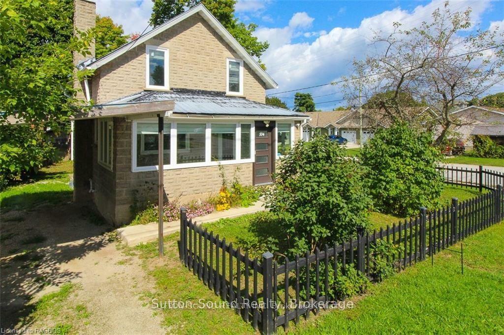 Property Photo: 514 Frank Street ON N0H 2T0