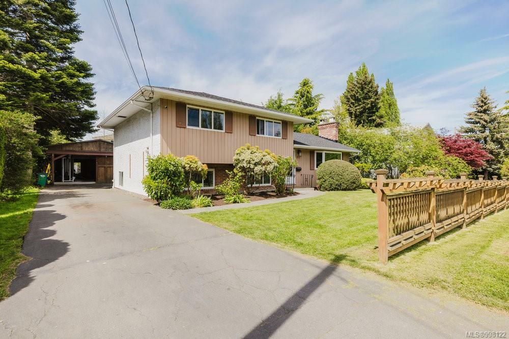 Property Photo: 3810 Gordon Head Rd BC V8P 4X1