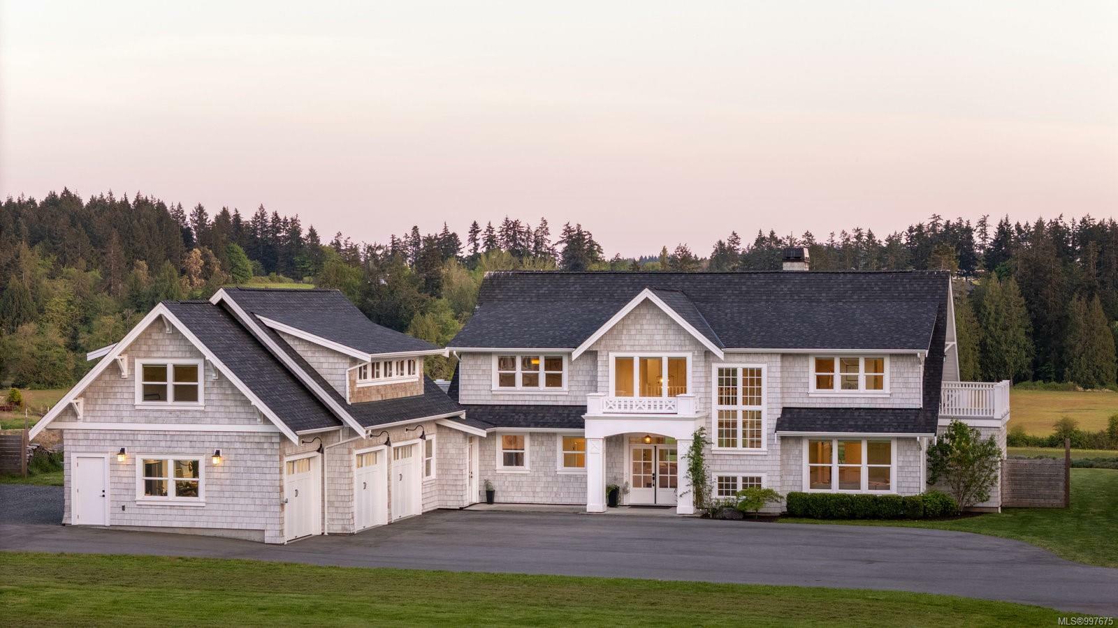 Property Photo: 1527 Mount Newton Cross Rd BC V8M 1L1