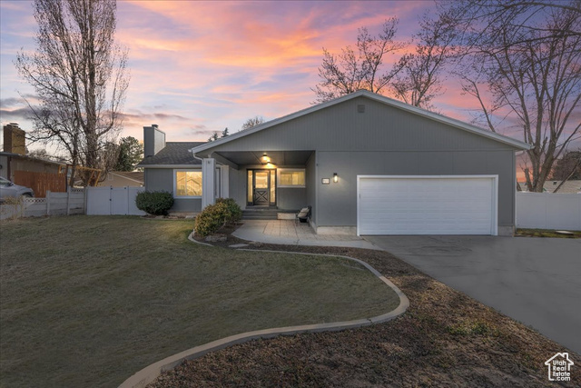 Property Photo: 908 E Lazon Dr UT 84094
