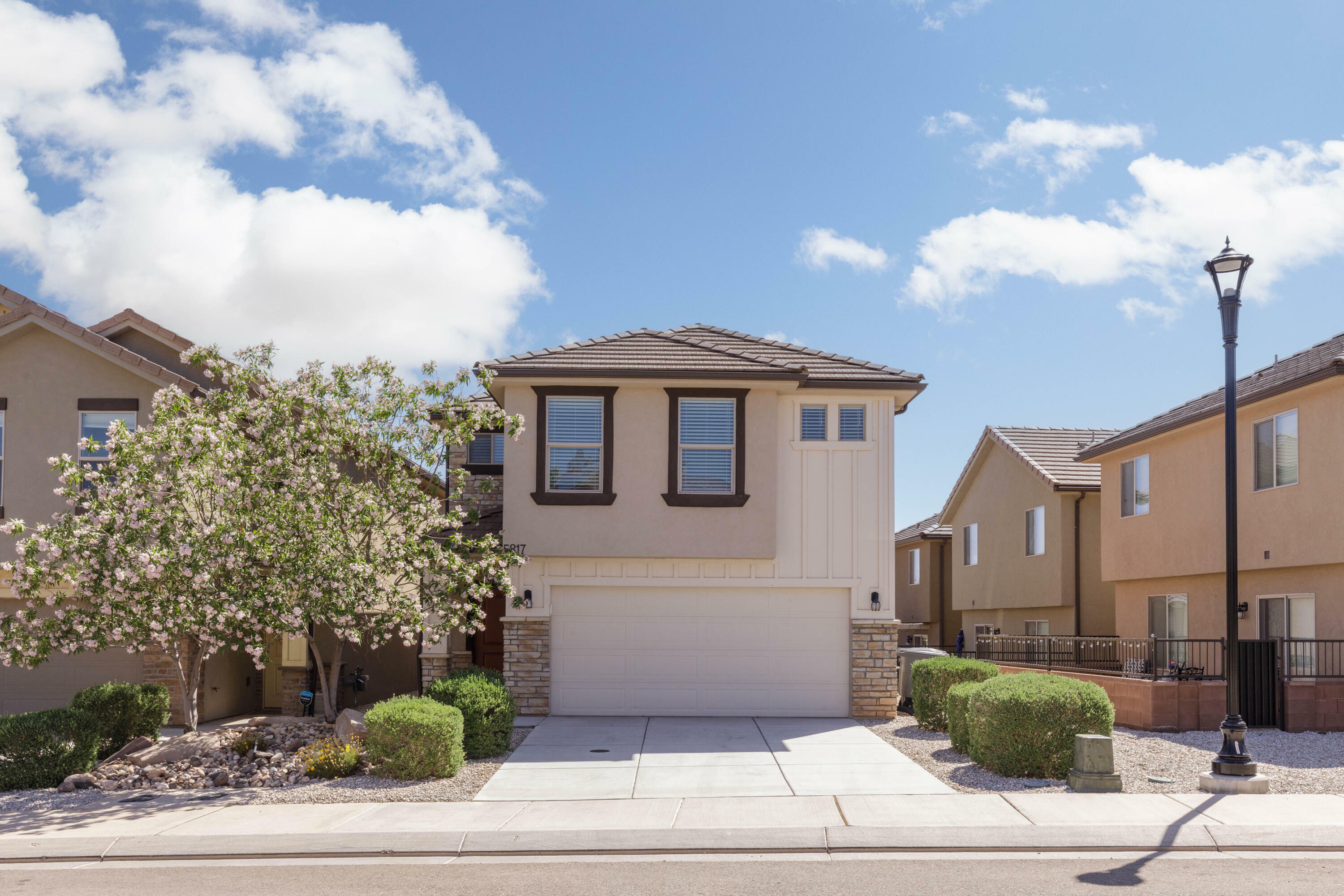 Property Photo: 5817 S Challenger Way UT 84790