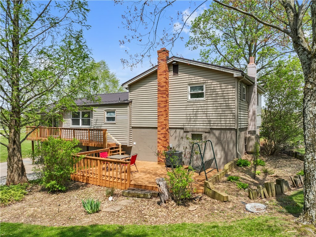 Property Photo: 611 Cedar Grove Rd PA 15021