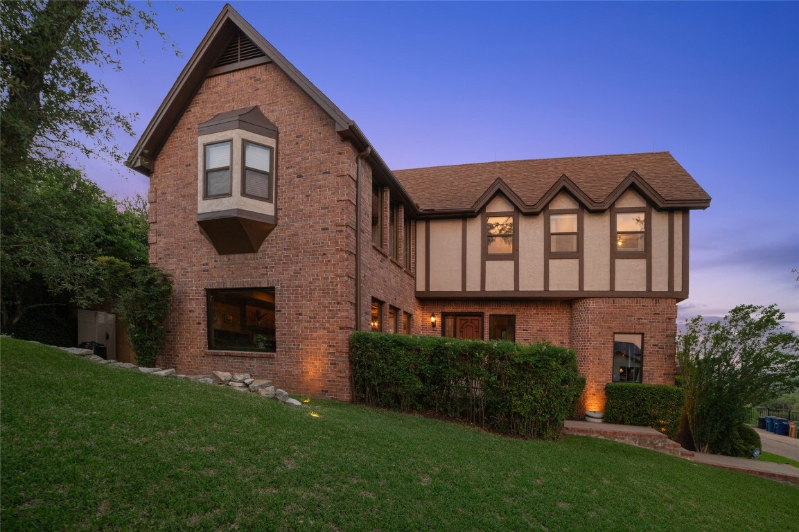 2006 Wychwood Drive  Austin TX 78746 photo