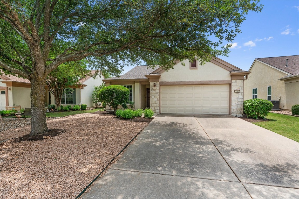 Property Photo: 233 Crockett Loop TX 78633