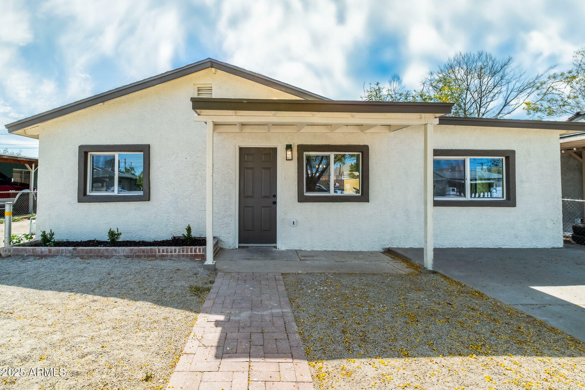 Property Photo: 832 S Drew Street AZ 85210
