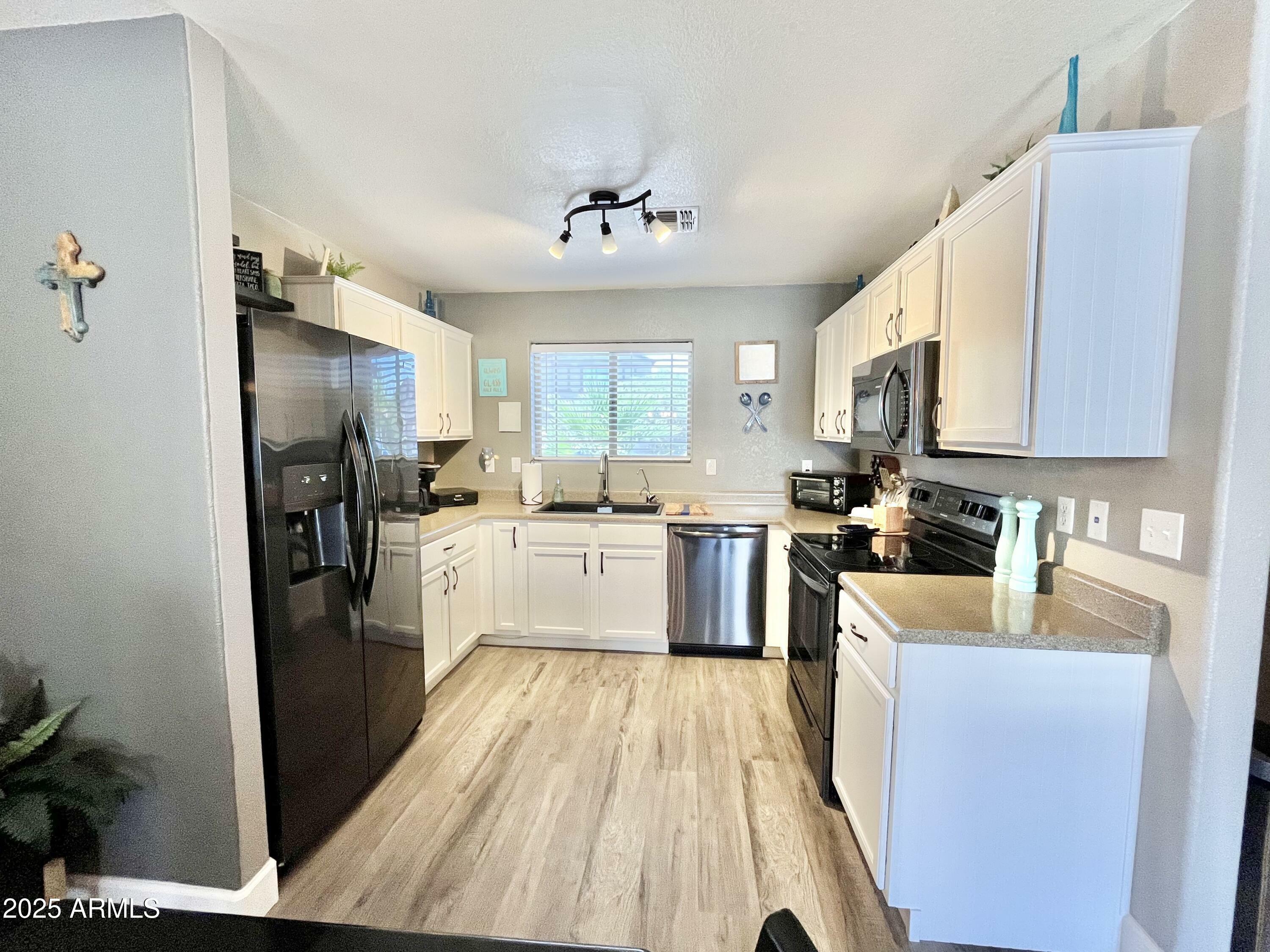 Property Photo: 1950 E Dust Devil Drive AZ 85143