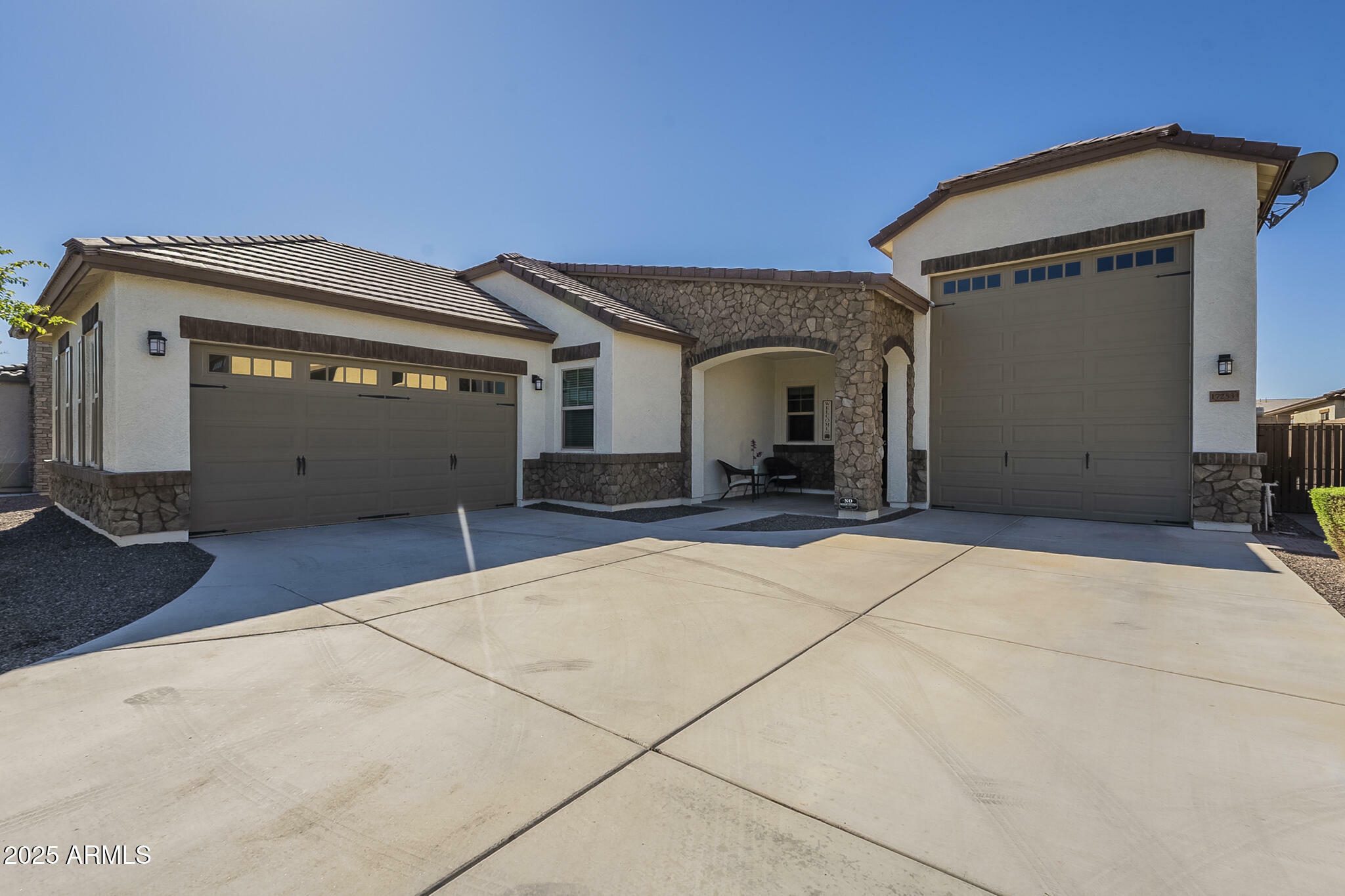 Property Photo: 17253 W Echo Lane AZ 85355