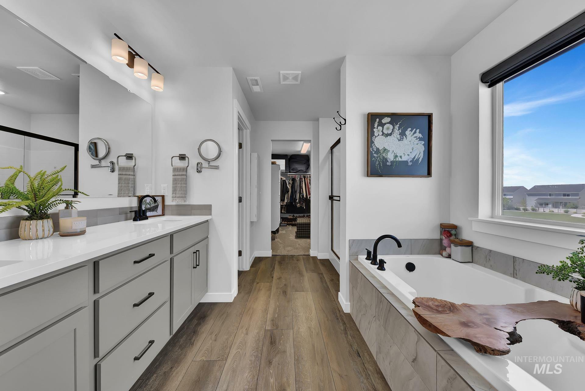 Property Photo: 7004 W Grand Rapids Dr ID 83646