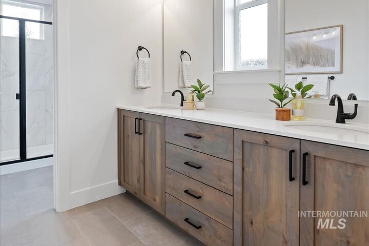 Property Photo:  6370 N Barholm Ln  ID 83616 
