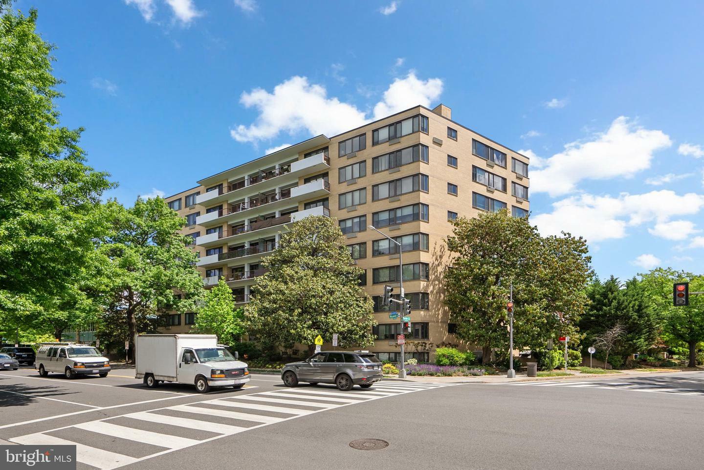 Property Photo: 3601 Wisconsin Avenue NW 408 DC 20016