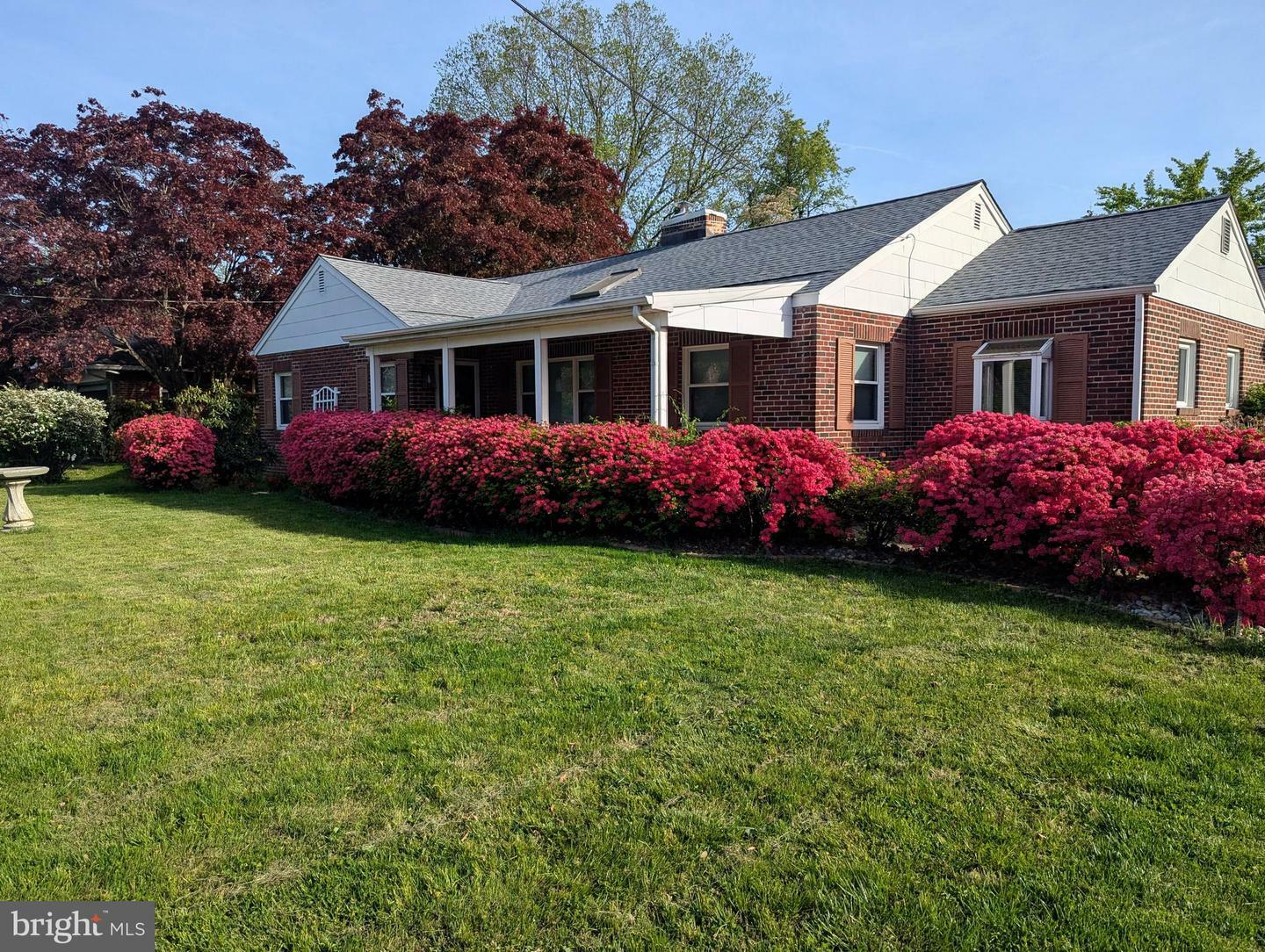 Property Photo: 206 Wooddale Avenue DE 19720