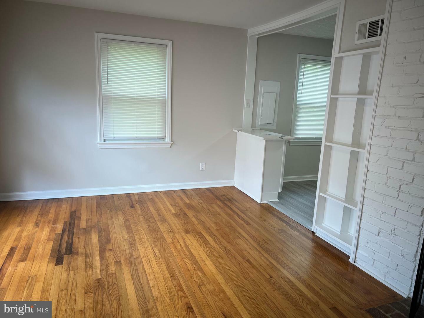 Property Photo: 3141 Cofer Road VA 22042