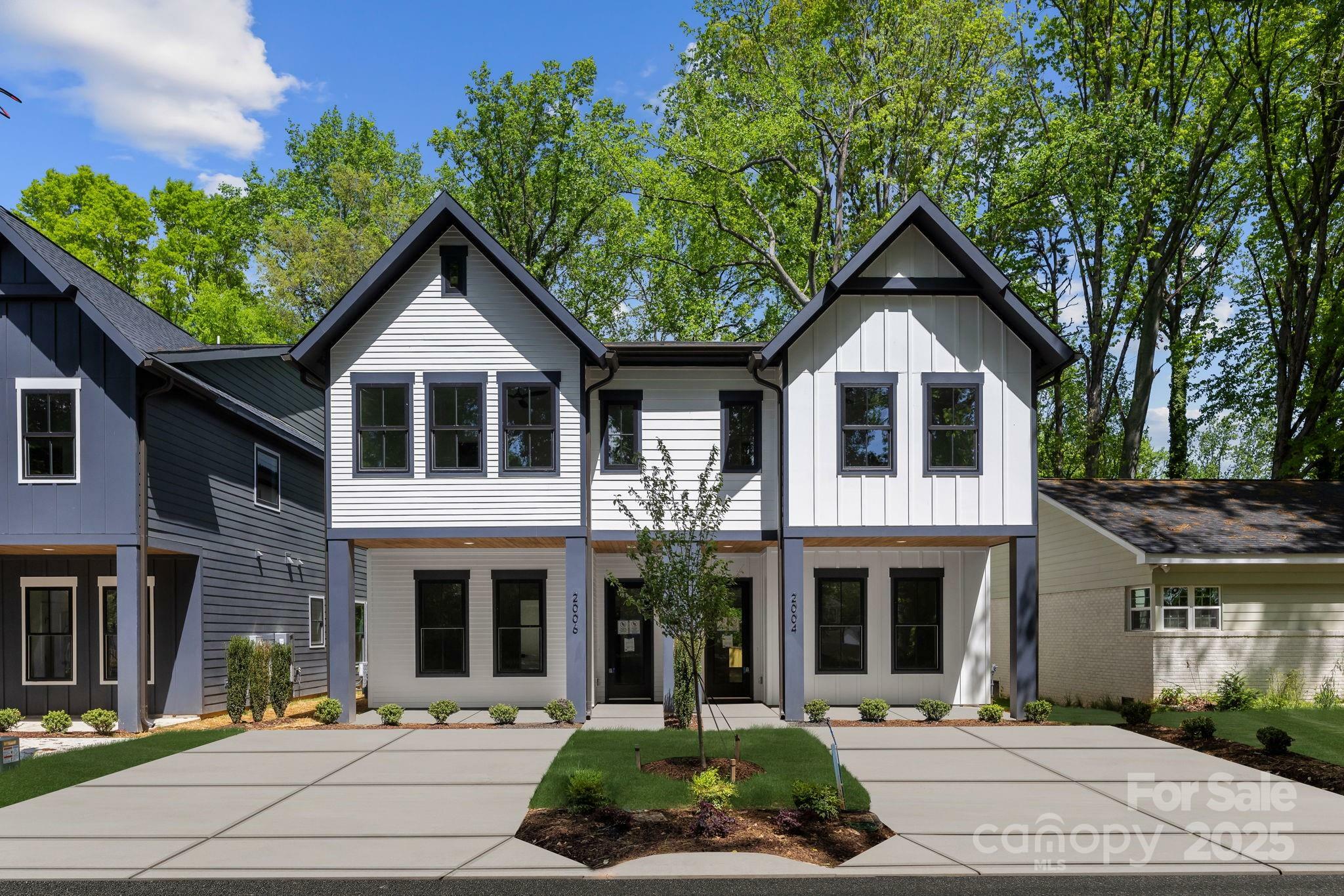 2006 St John Street  Charlotte NC 28216 photo