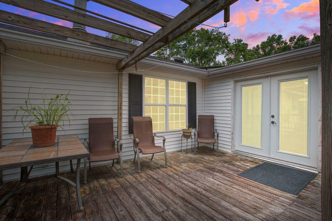 Property Photo: 1586 Zion Road SC 29437