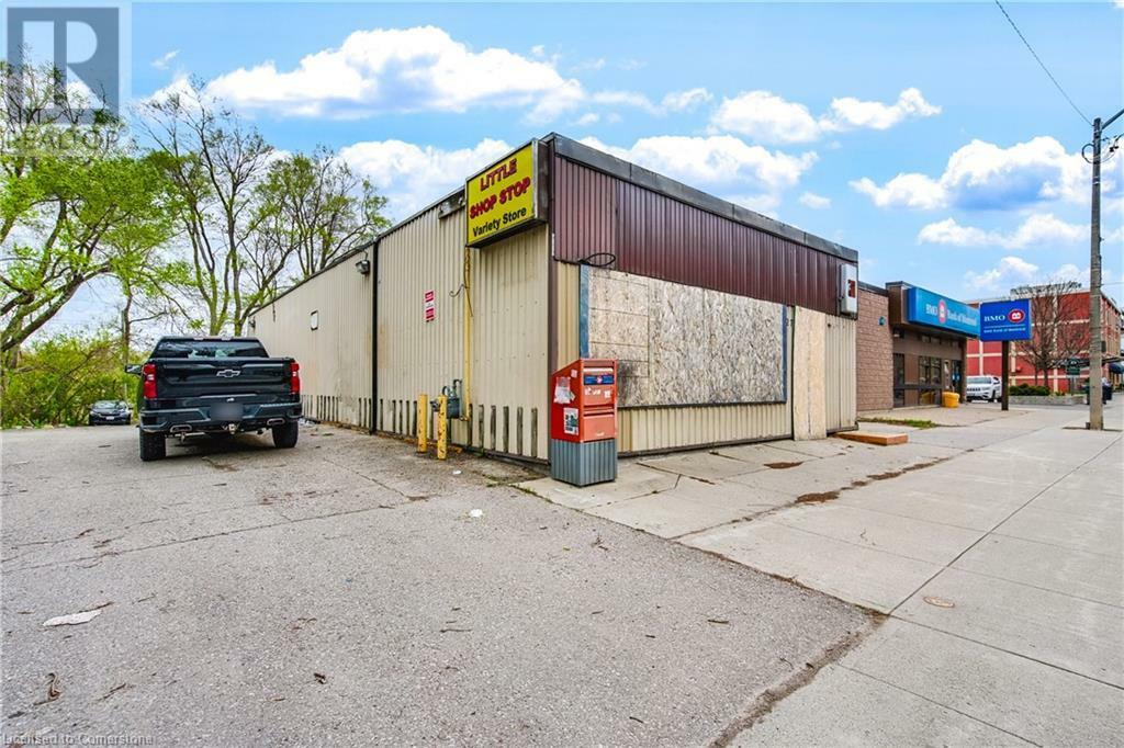 Property Photo:  27 Queen Street West  ON N3C 1G2 