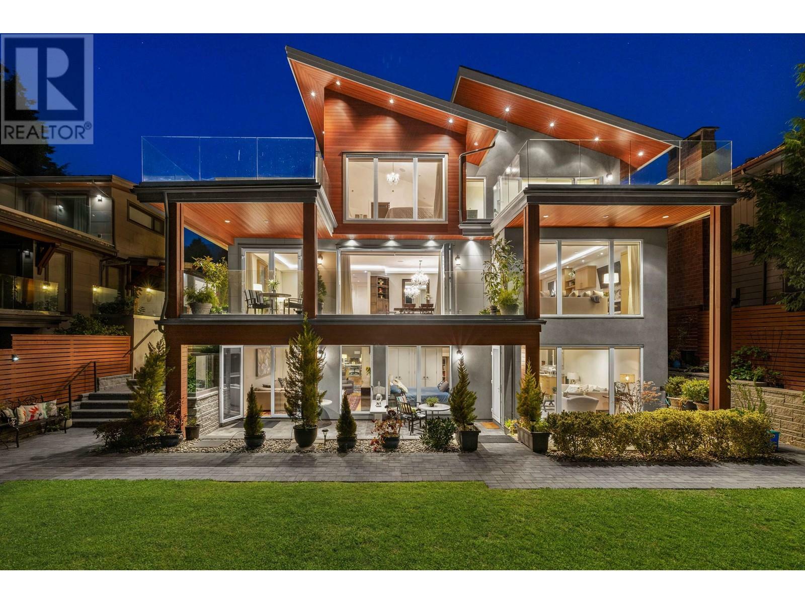 Property Photo: 2449 Kings Avenue BC V7V 2C5