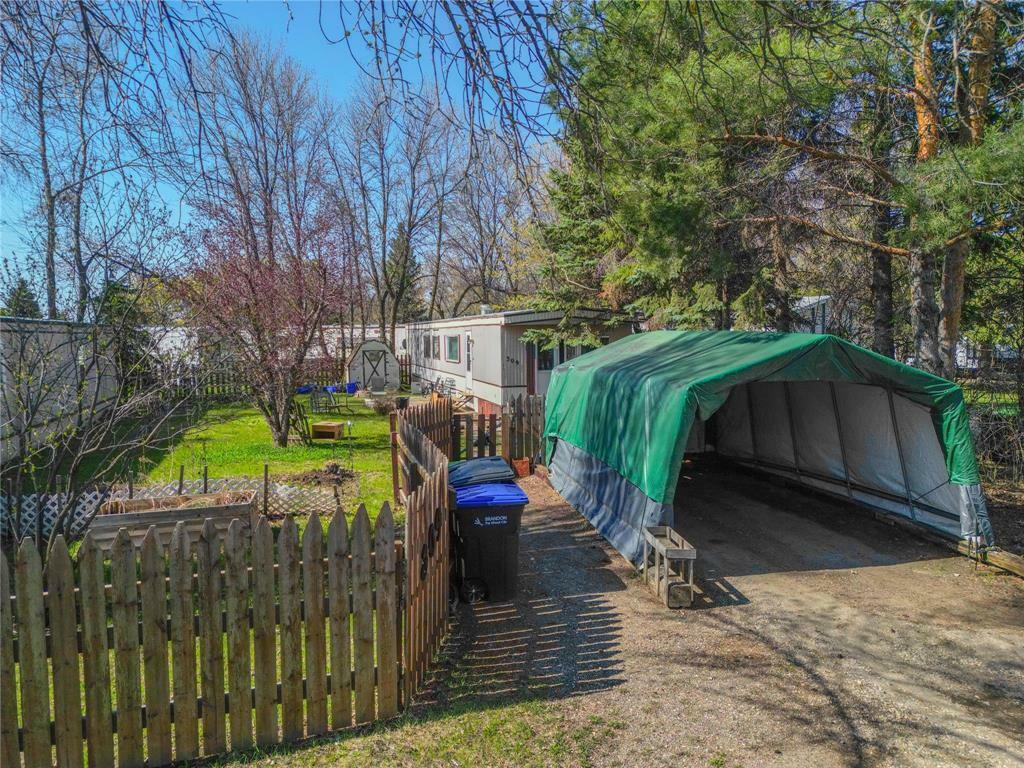309 Brentwood Village  Brandon MB R7B 4B7 photo