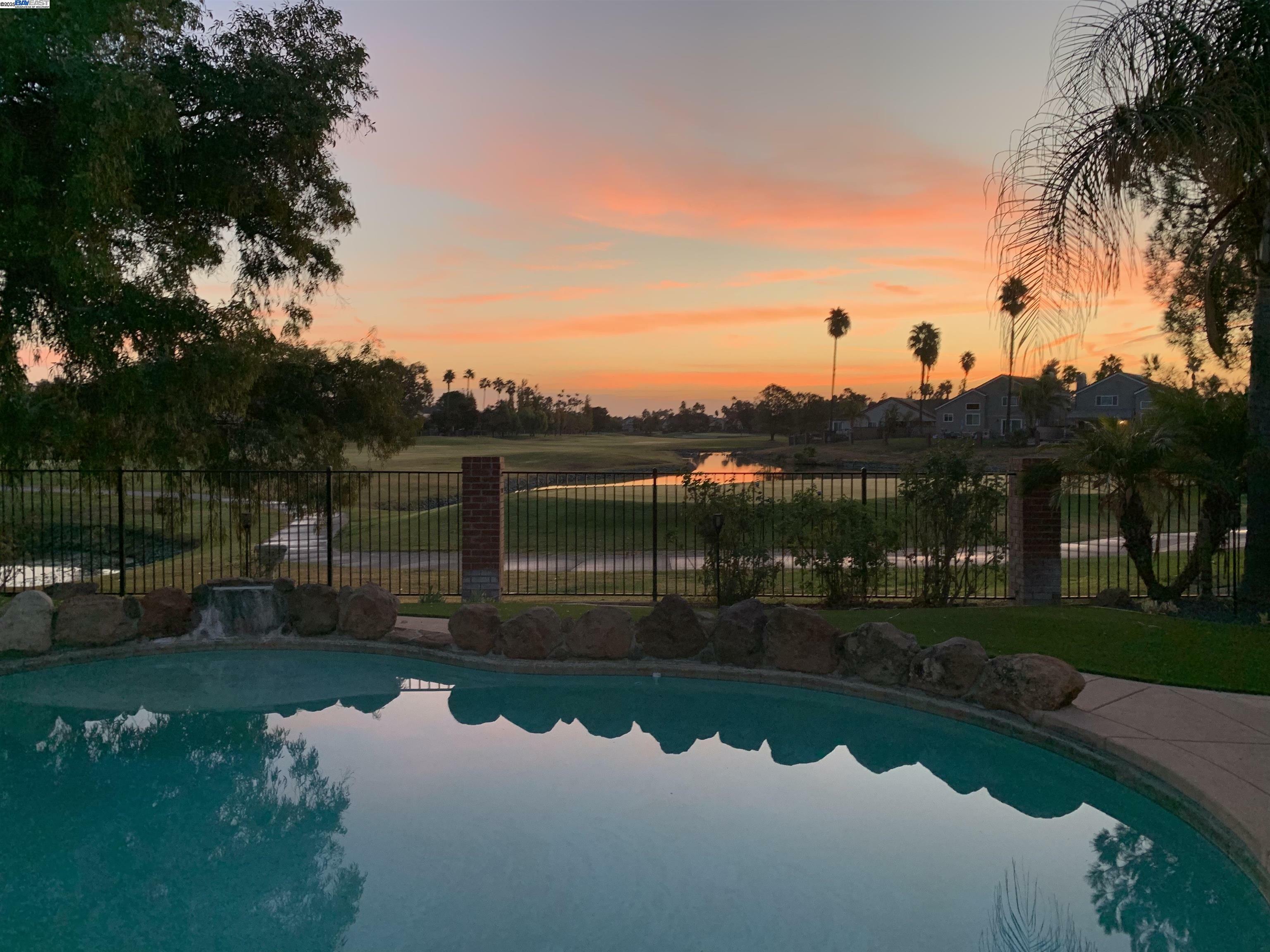 Property Photo:  5160 Edgeview Dr  CA 94505 