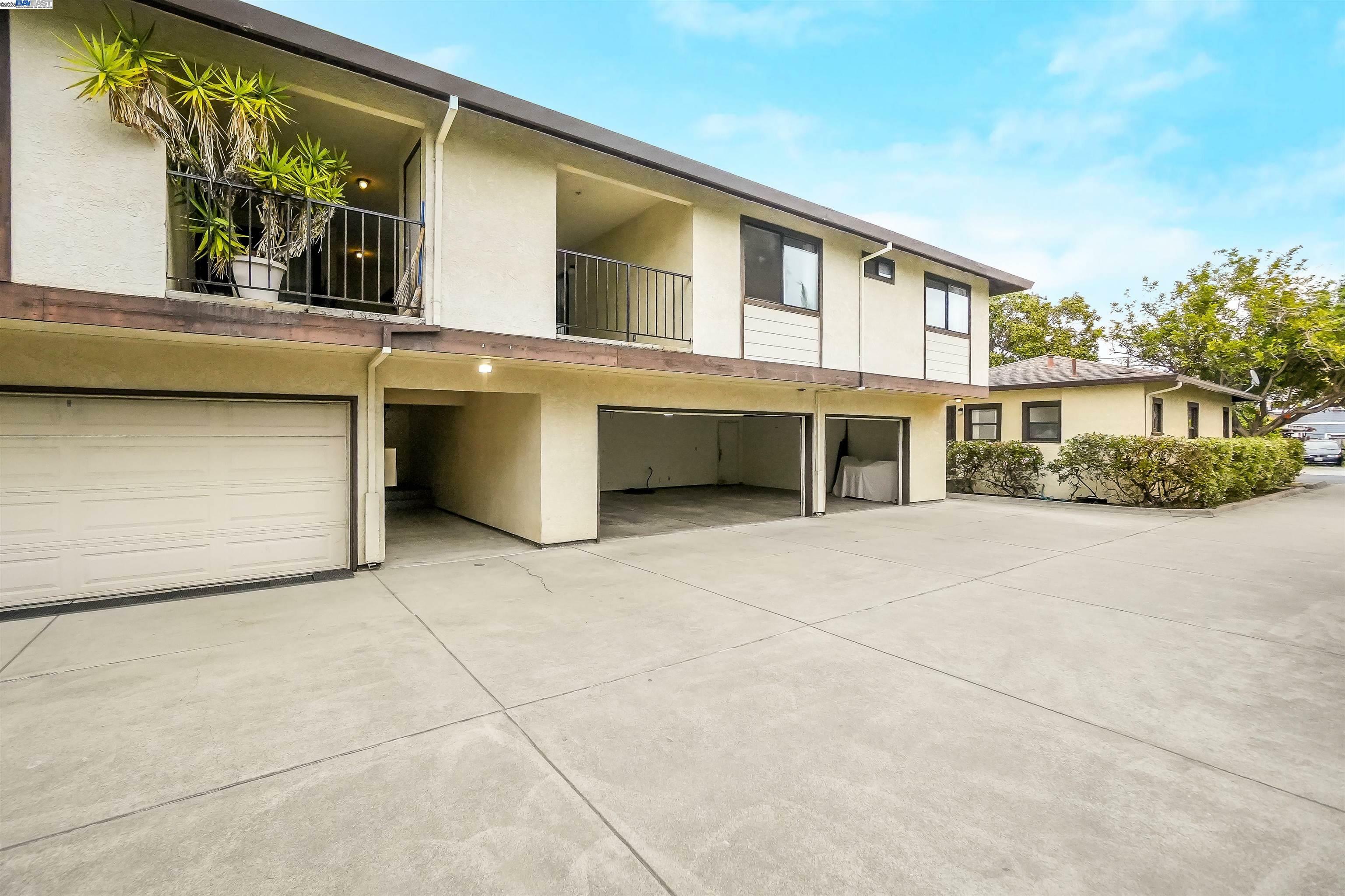 Property Photo: 25793 Franklin Ave CA 94544