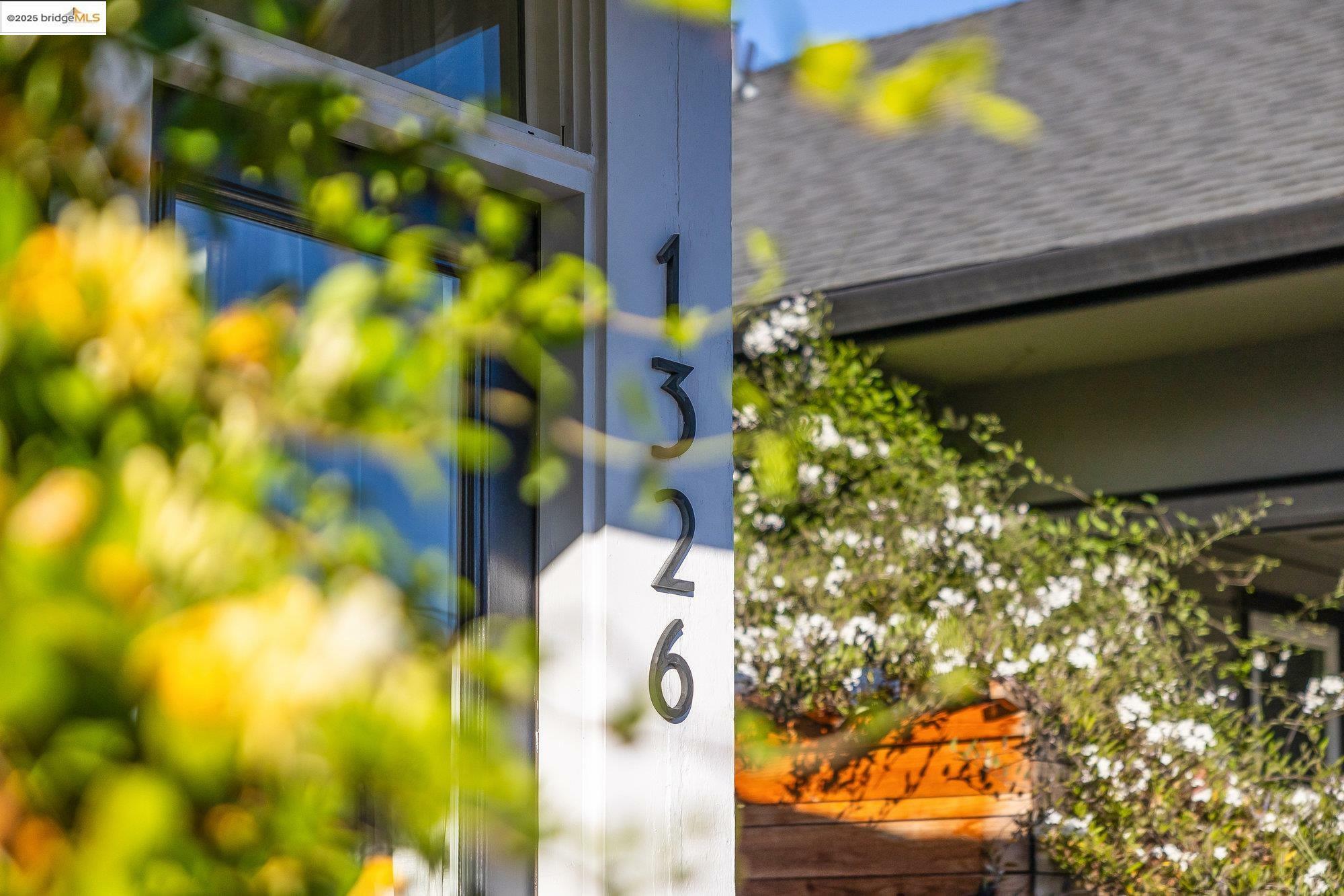 Property Photo: 1326 E 23rd St CA 94606
