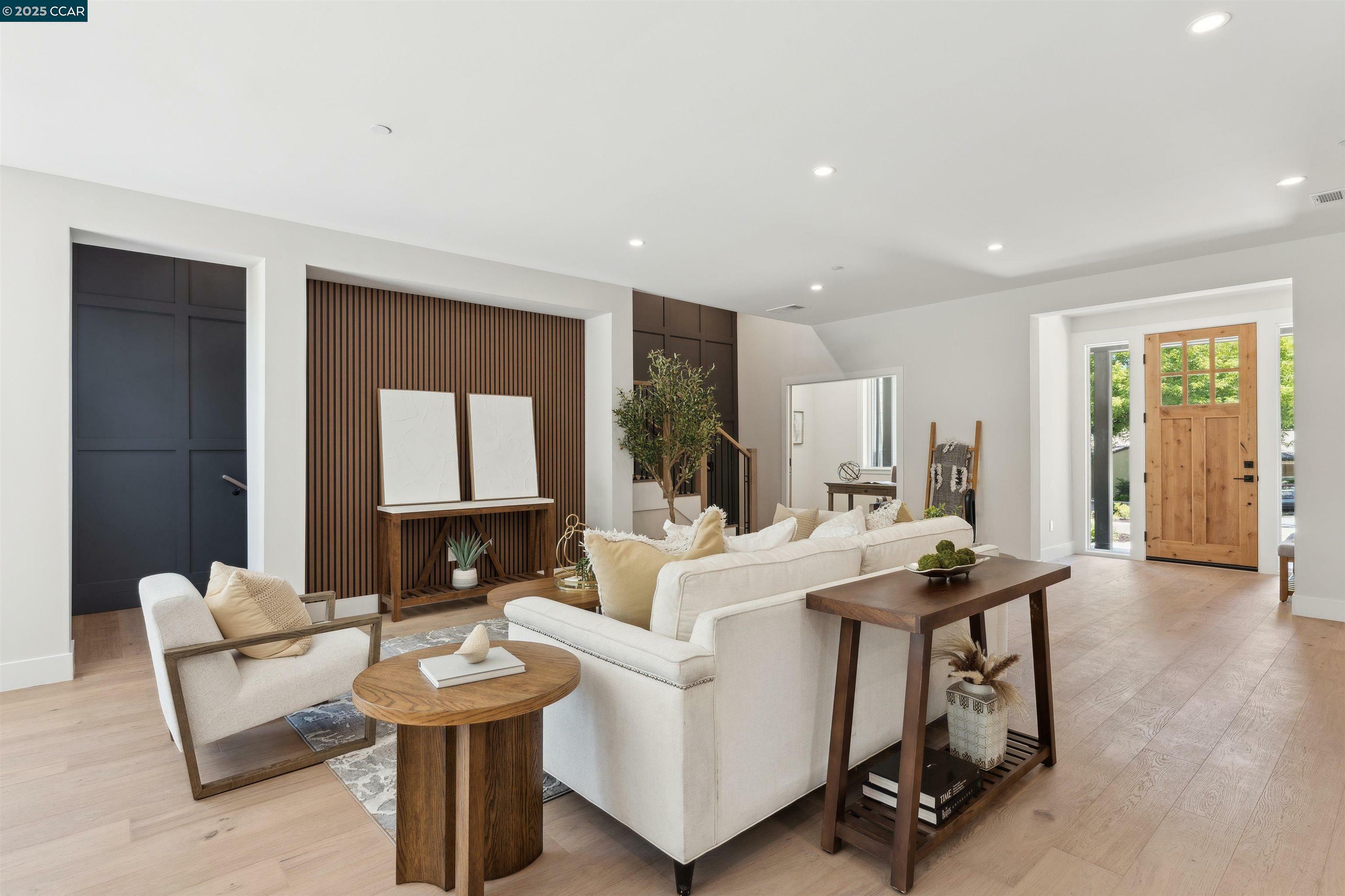 Property Photo: 951 Yorkshire Ct CA 94549