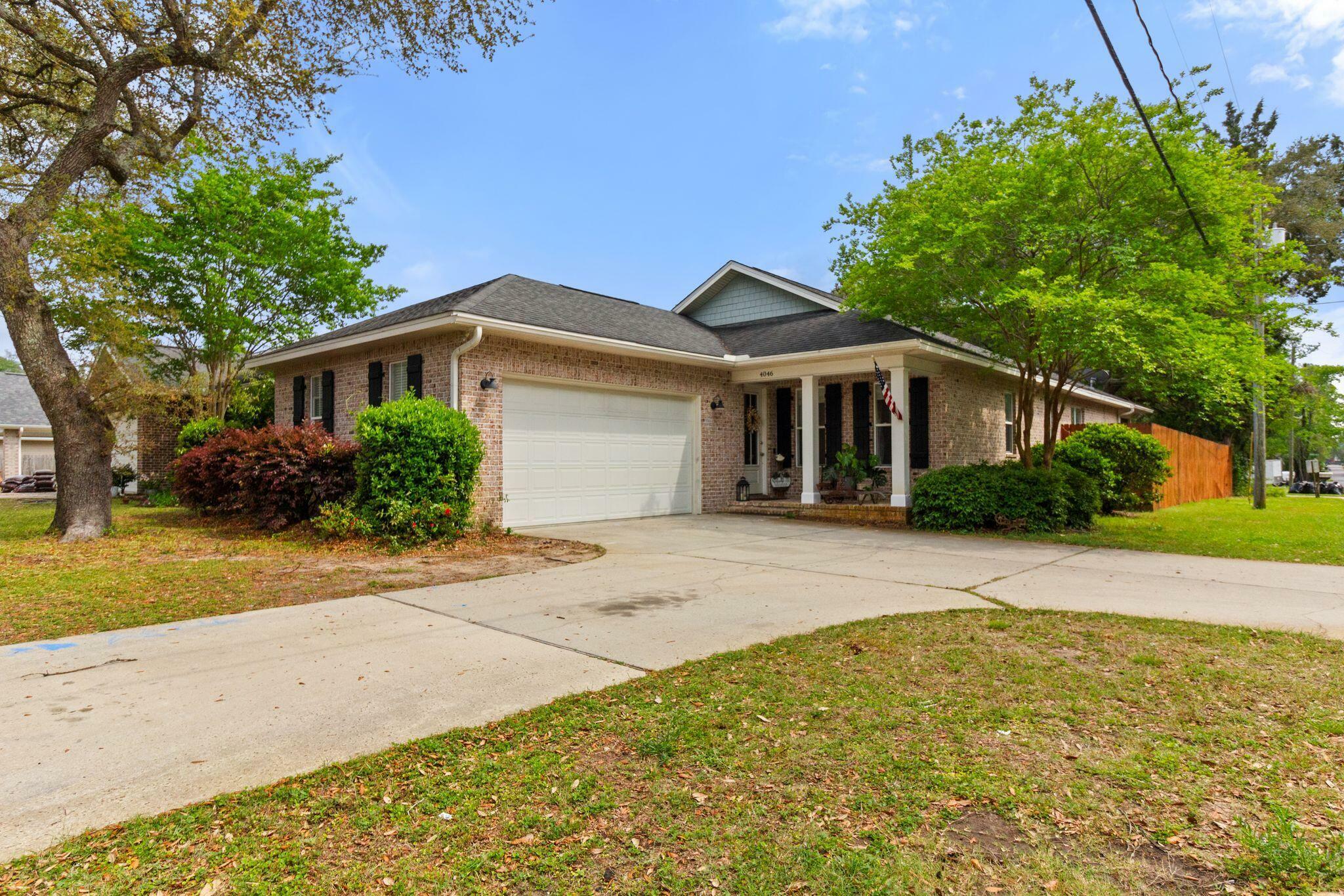 Property Photo: 4046 17th Street FL 32578