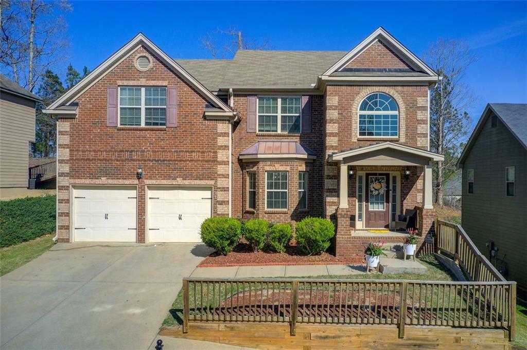 Property Photo: 7933 Heathmore Drive GA 30213